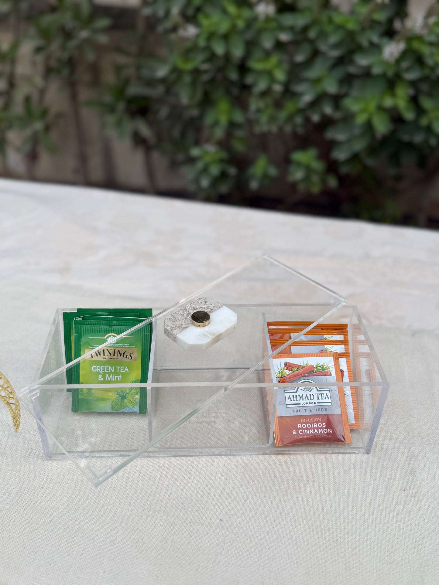 Marble knob box