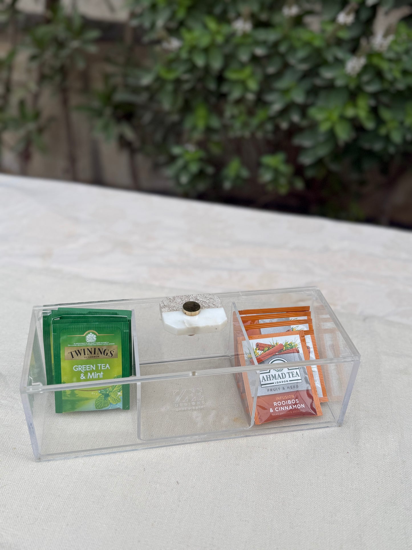 Marble knob box