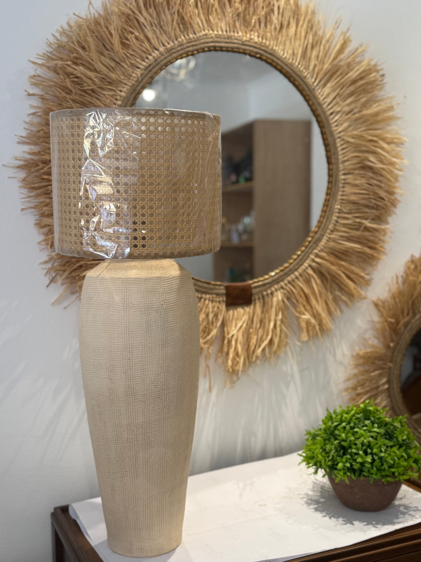 Cleo table lamp