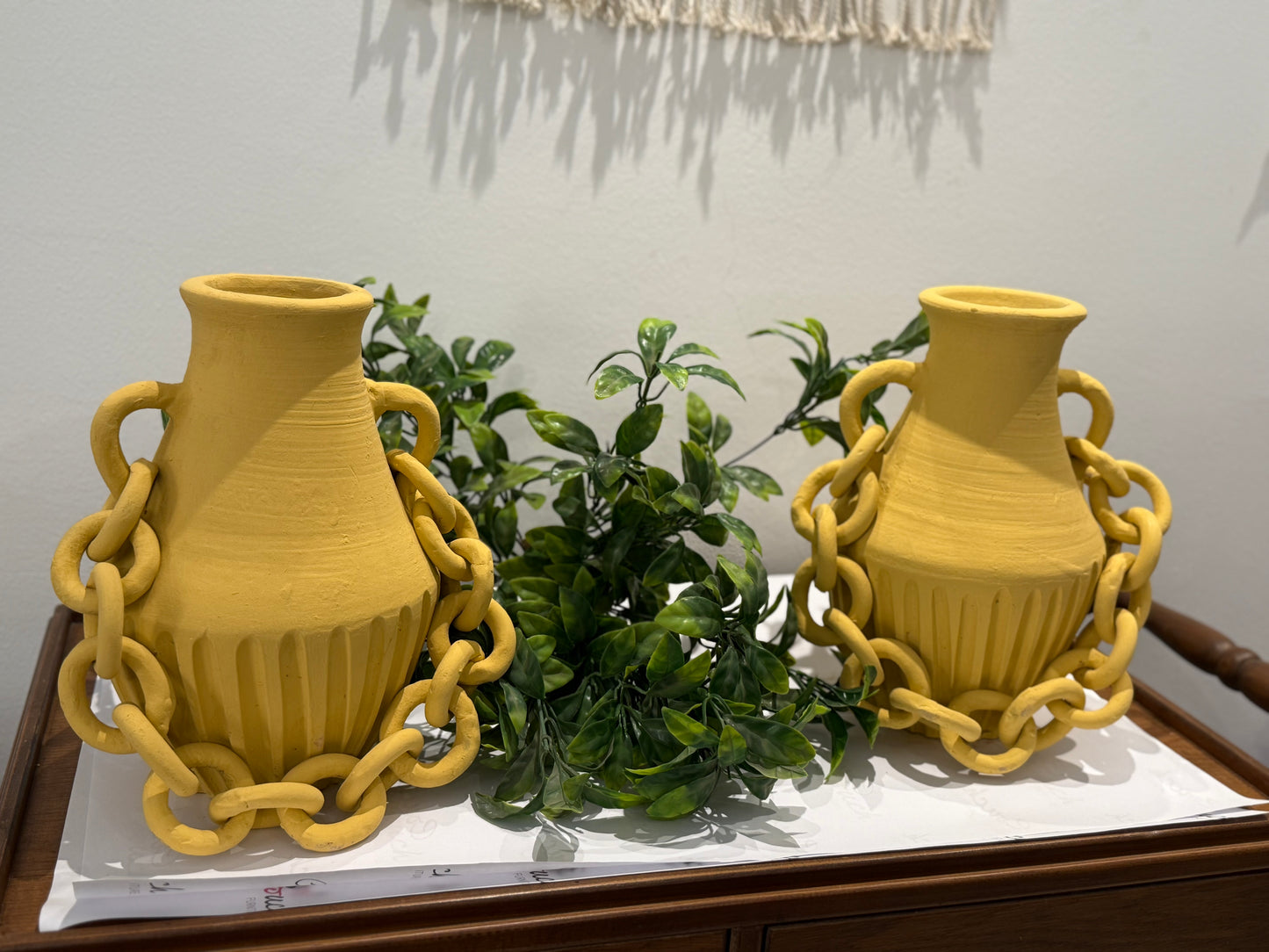 Big chain vase