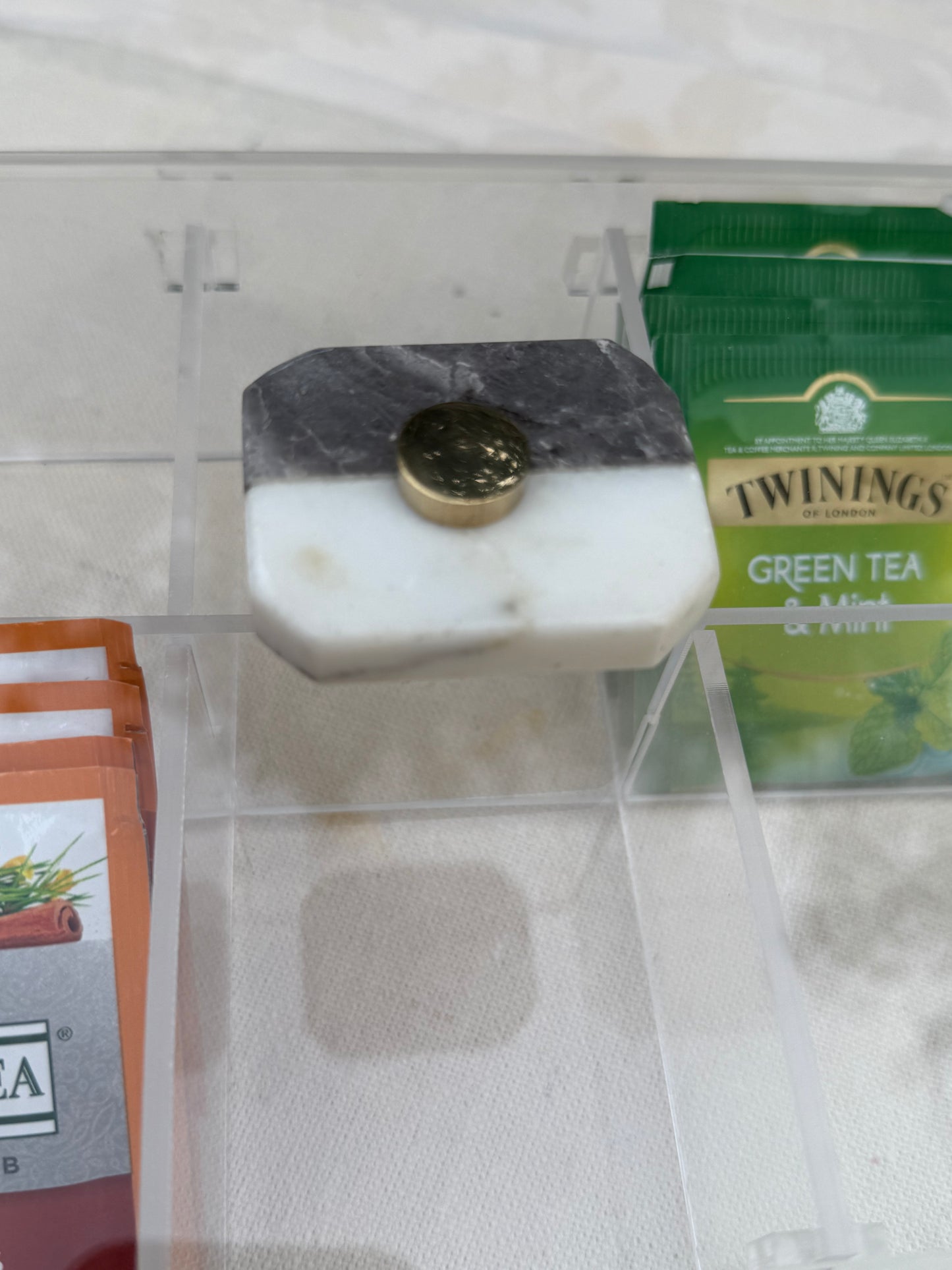 Marble knob 6 compartment box
