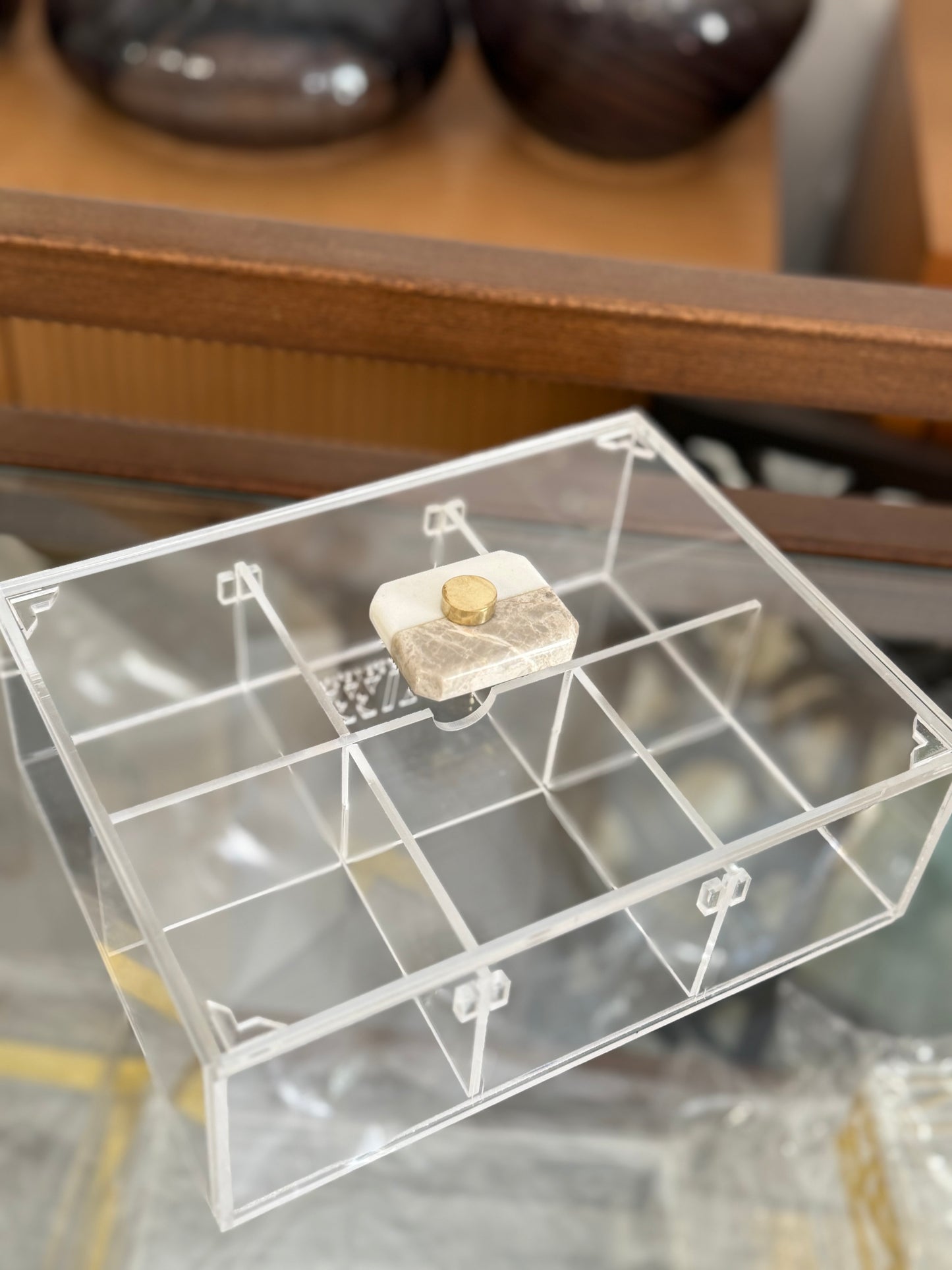 Marble 6-compartment box