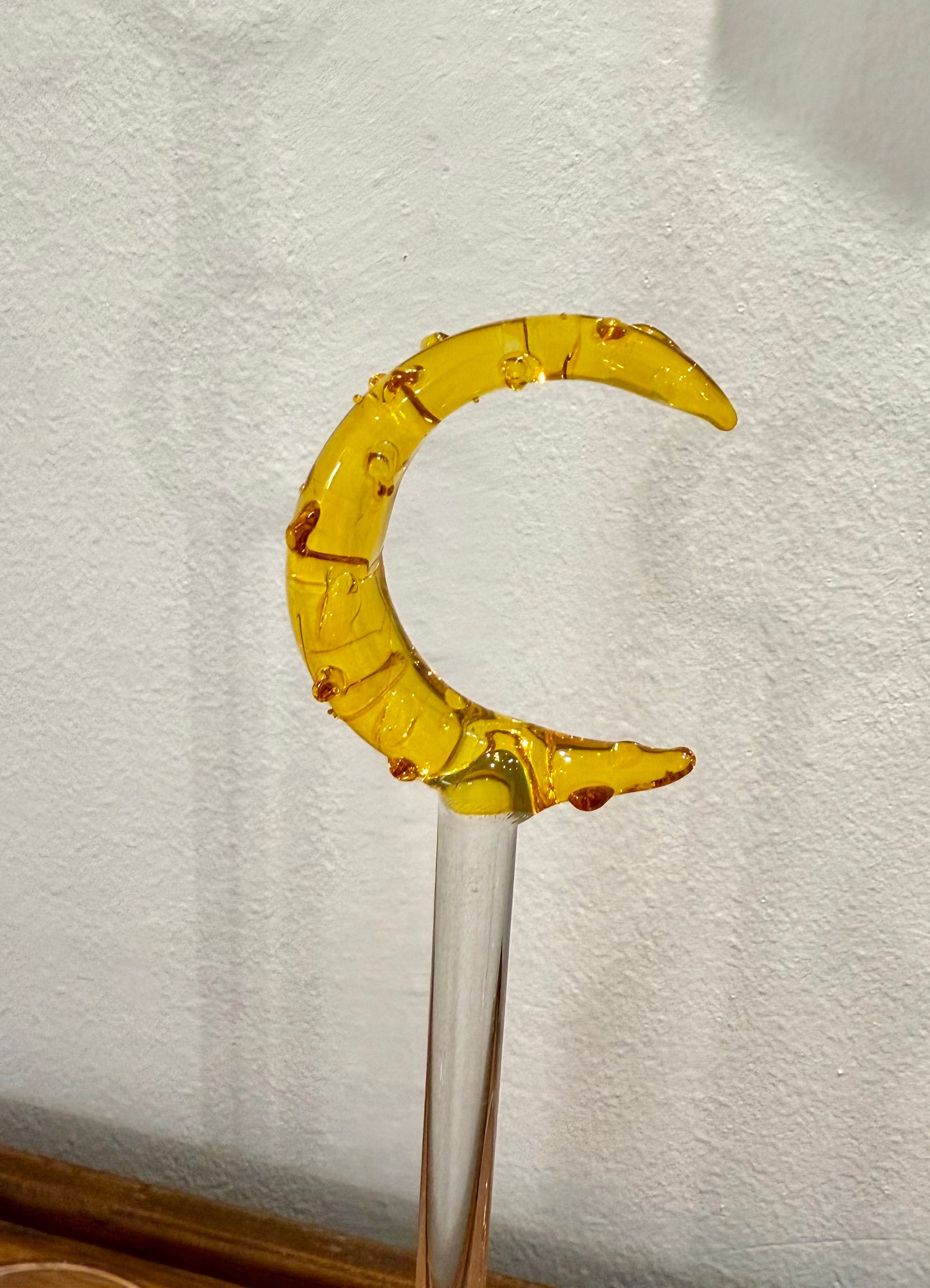 Yellow crescent sticks 🌙