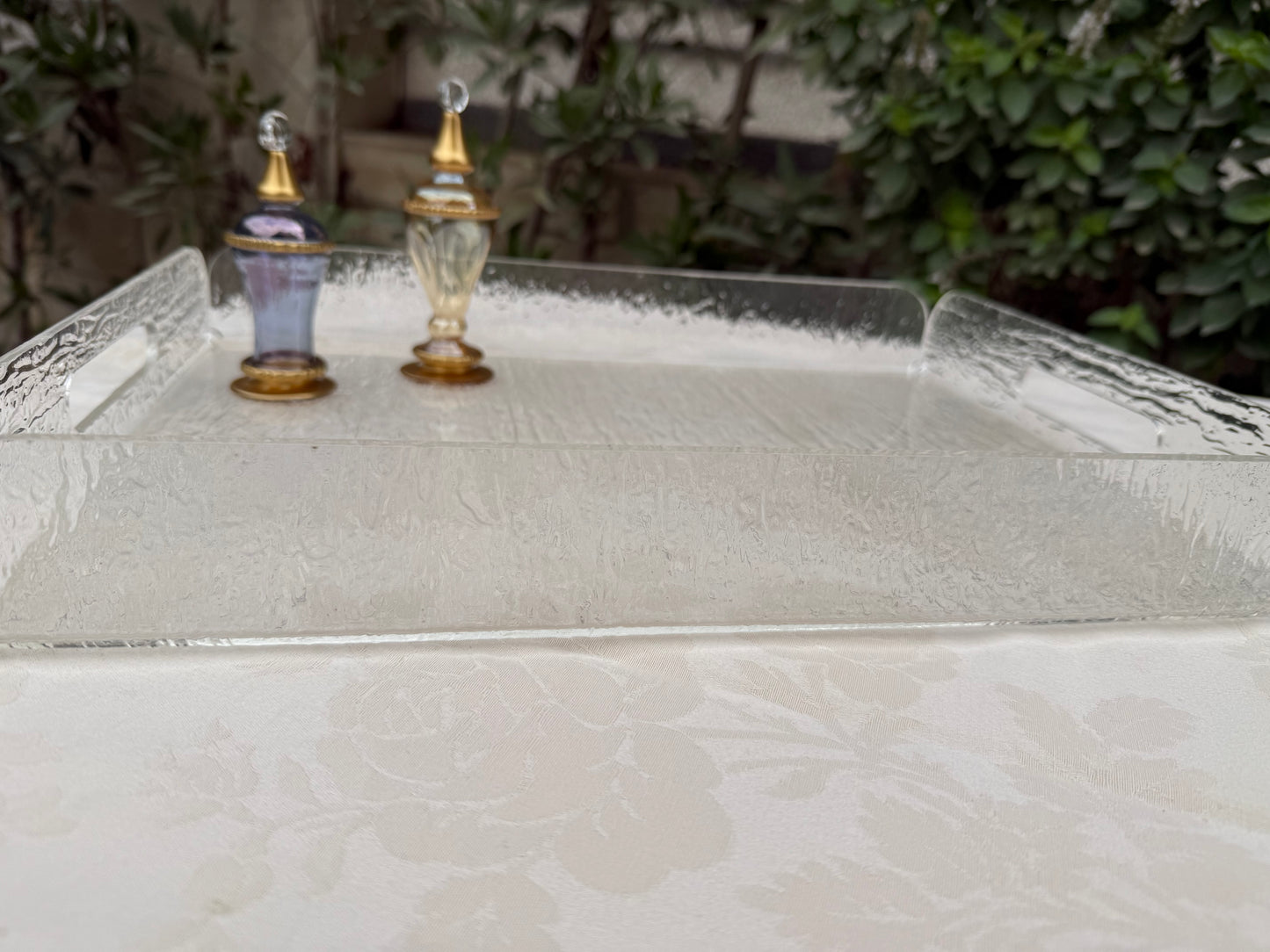 Frosted tray