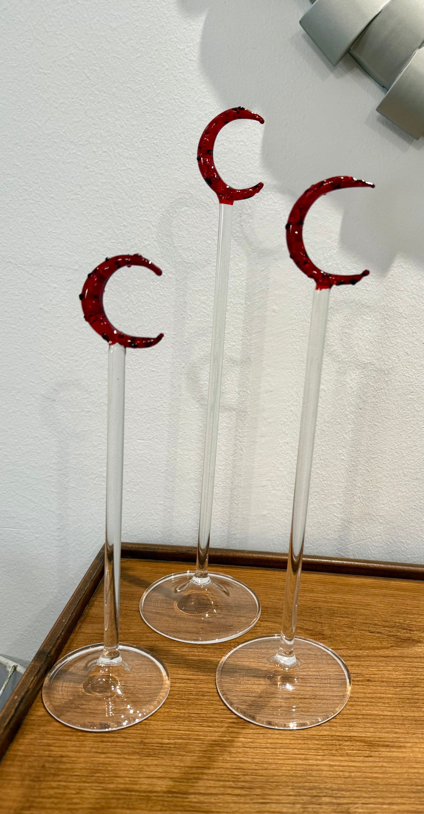 Crescent sticks π