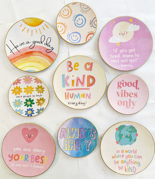 Girl’s wall decorative plates