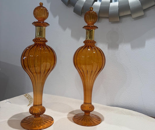Brown vase x gold