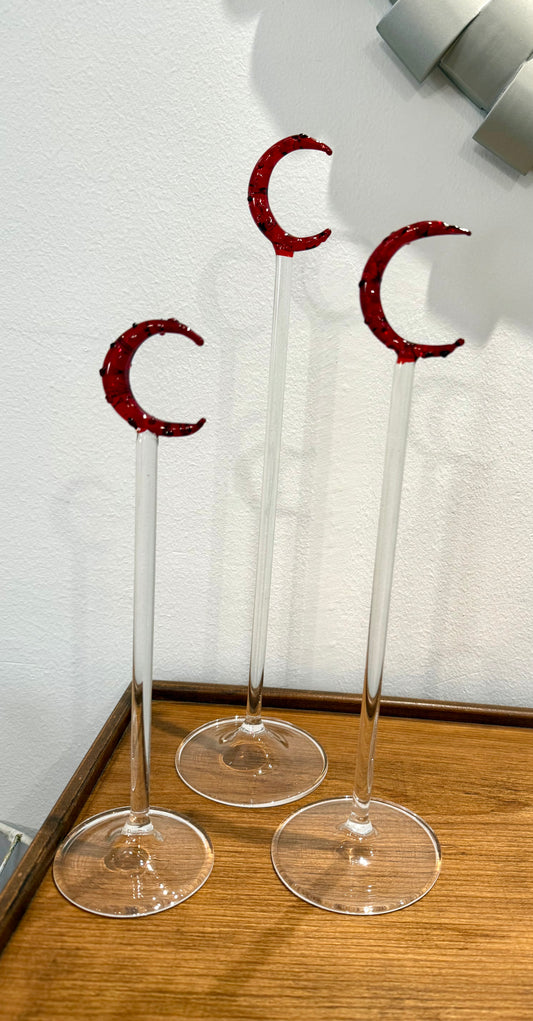 Red crescent sticks 🌙